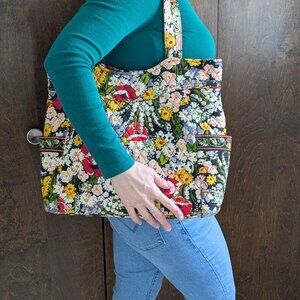 Vera Bradley retire Poppy Fields Tote